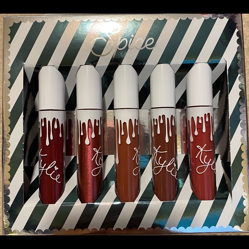 Kylie liquid lipstick set!